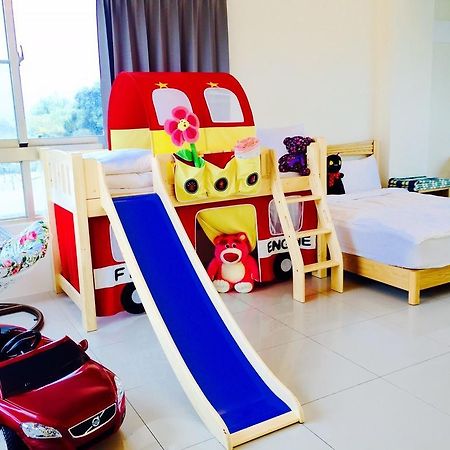 Running Kids B&B Цзяоси Экстерьер фото